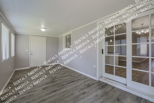 Photo - 6312 S College Ave