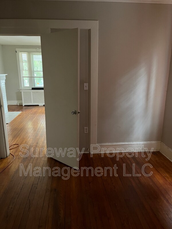 Photo - 330 Hillcrest Ave