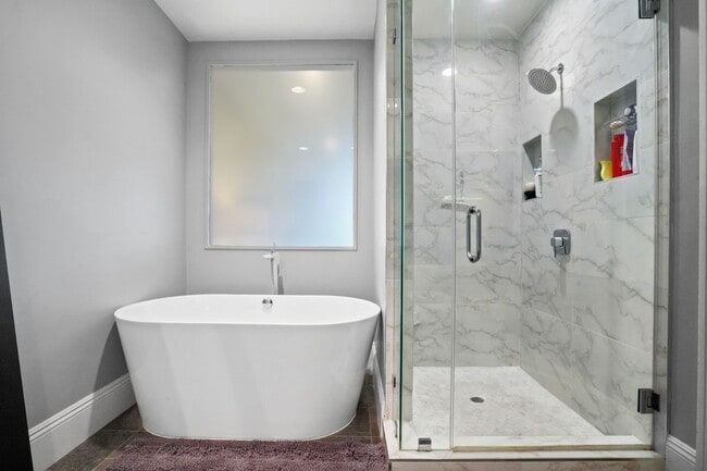 Photo - 16123 Sunset Blvd