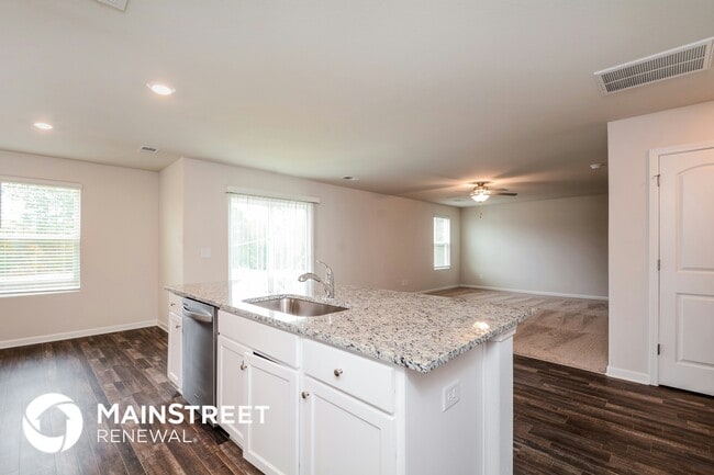 Photo - 505 Turning Lk Dr