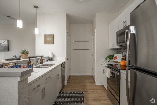 4BR, 4.5BA - 1,660SF - Kitchen