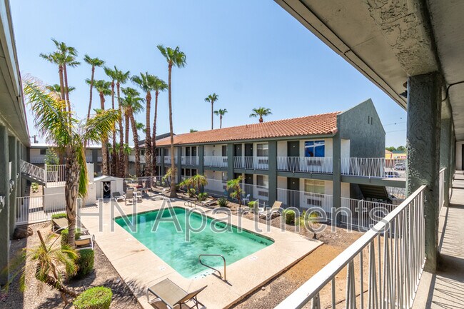 Photo - 8639 N 7th St