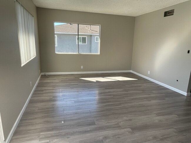 Photo - 28164 Robin Ave Unit Robin