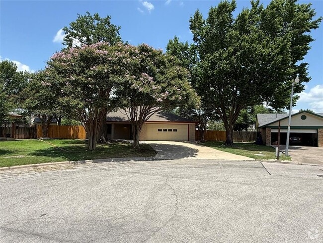 Building Photo - 111 Creekside Dr Rental