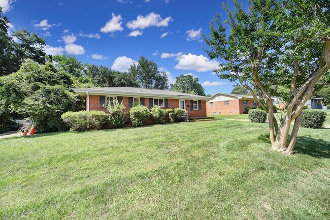 Photo - 4301 Briarhill Dr