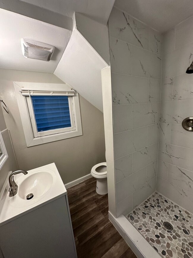 Photo - Beautiful Lower Unit in Duplex on Marcum Park Downtown!!!!