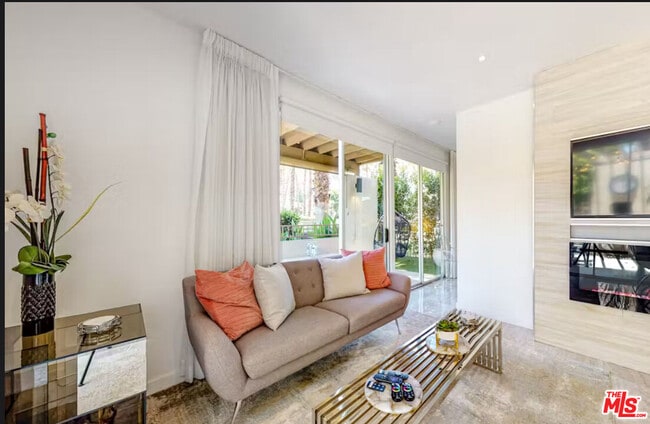 Photo - 78155 Cabrillo Ln Unidad 37