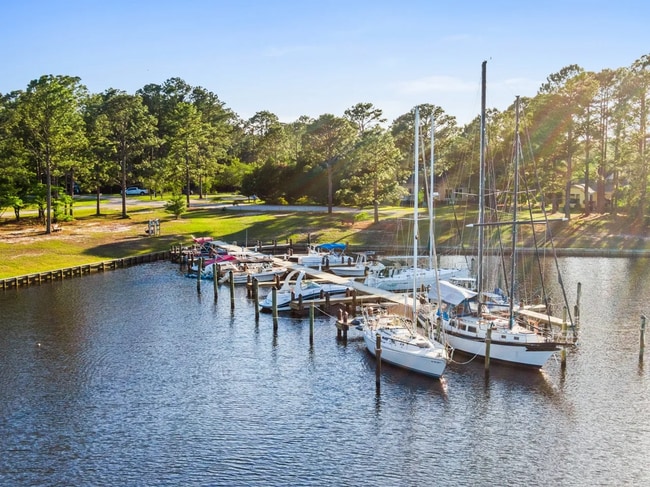1606 Harbourside Dr