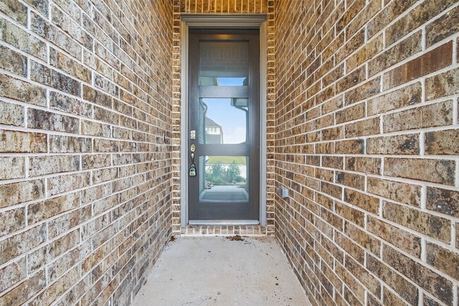 Photo - 8619 Gleaming Vlg Wy