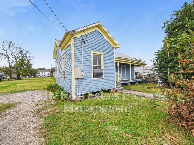 Photo - 405 E Convent St
