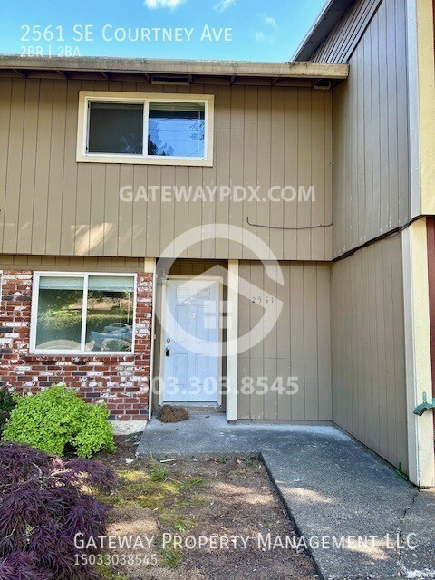 Photo - 2561 SE Courtney Ave Townhome