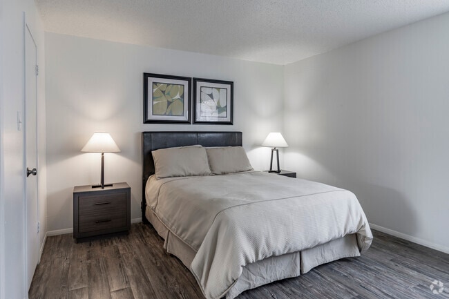 1 HAB, 1 BA - 608 ft² - Bay City Flats