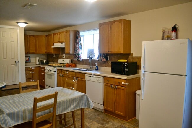 Photo - 923 4th St SW Unit 923