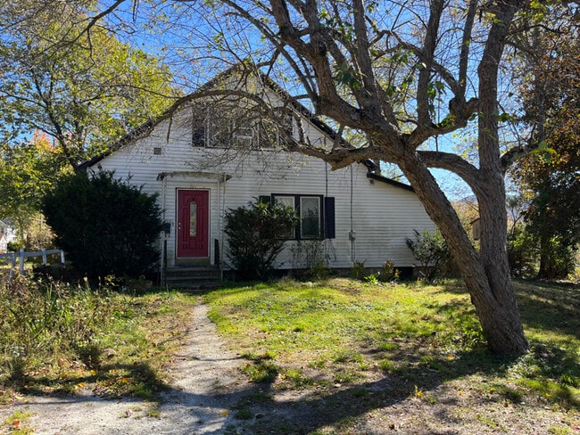 Photo - 1087 N Hoosac Rd