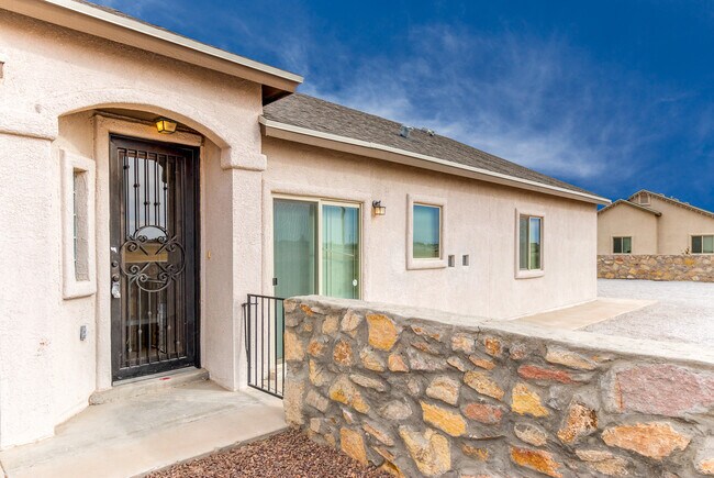 Photo - Stunning 4-bedroom home in Socorro TX