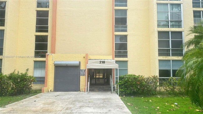 Photo - 210 172nd St Condominio Unidad 227