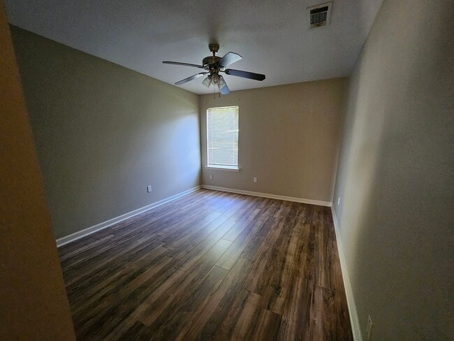 Building Photo - 14900 Curran Blvd