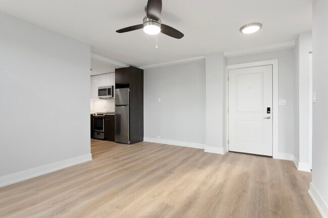 Photo - 6026 N Winthrop Ave