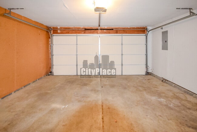 Photo - 5231 Pin Oak Dr