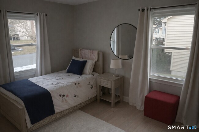 Photo - 201 Seneca Dr