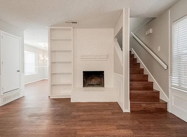 Photo - 520 Pecan Acres Ct