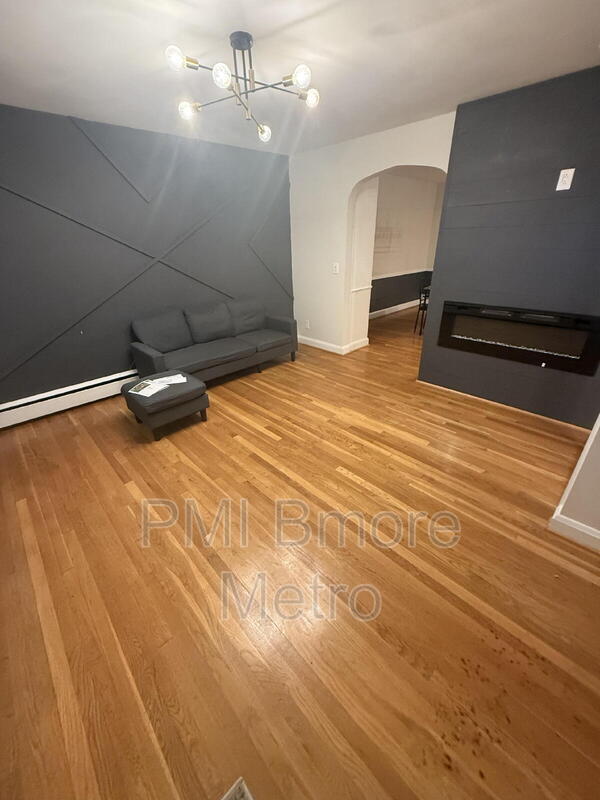 Photo - 1903 Lydonlea Way