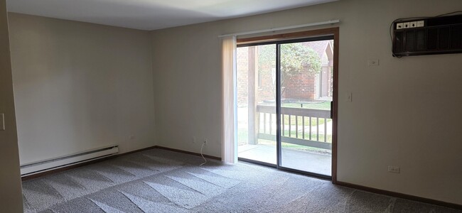 Photo - 429 Berkshire Dr Unit 11