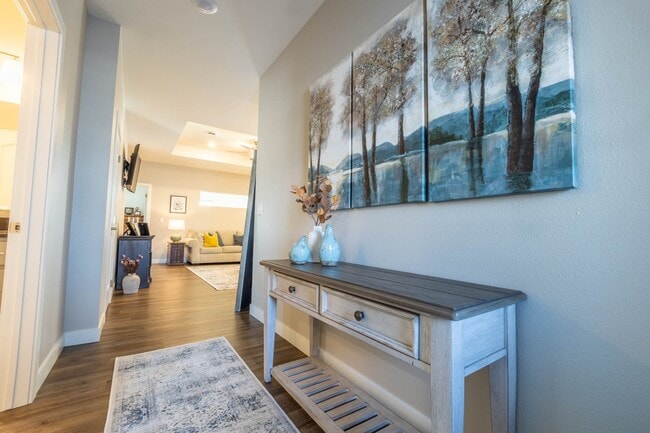 Building Photo - 711 Lancelot Dr Unit 1