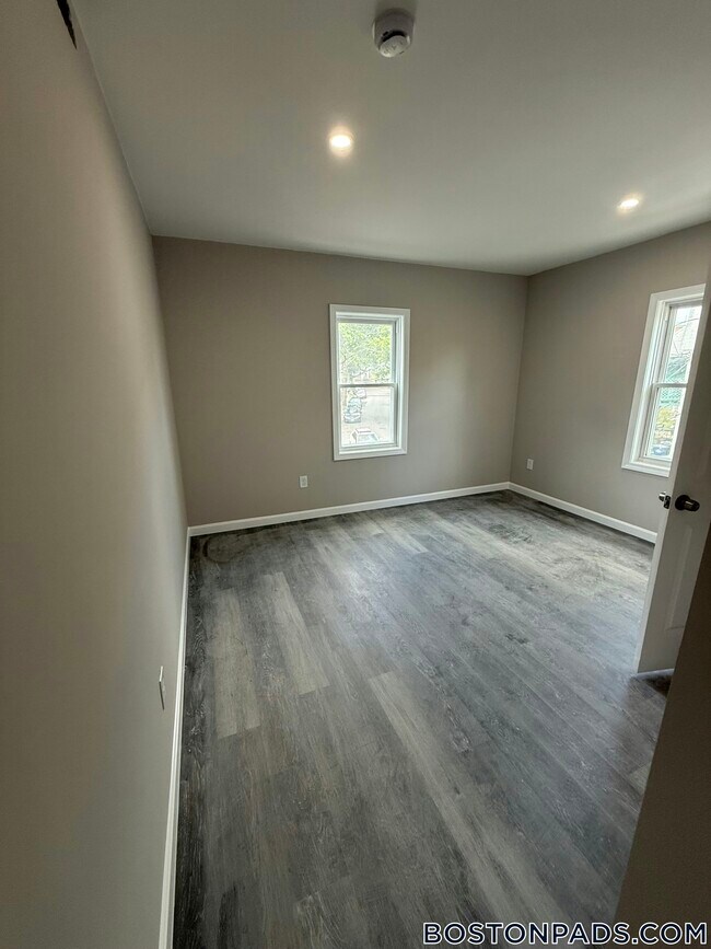 Photo - 16 Long Ave Unidad 2