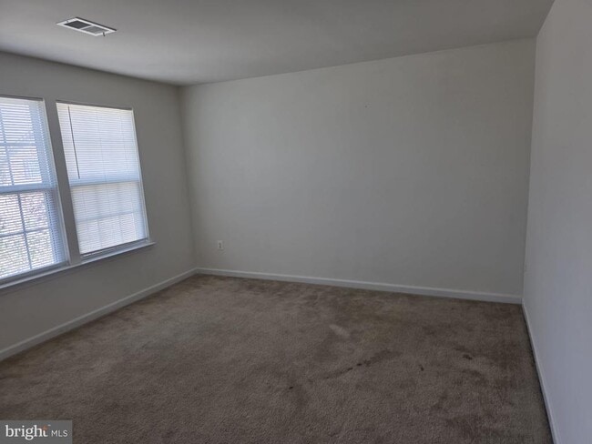 Photo - 5185 Mudville Ln