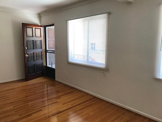 Photo - 852 Cherokee N Ave Unit 2