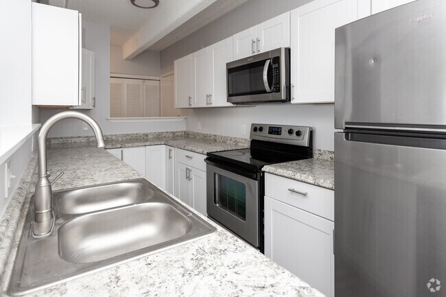 Three Fountains Apartments For Rent in Dallas, TX