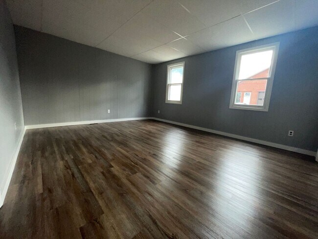 Photo - 159 Main St Unit 1