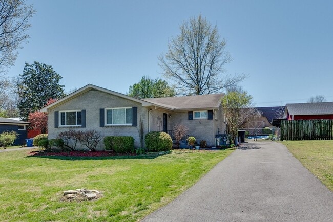 Building Photo - 405 Figuers Dr Unit B Rental