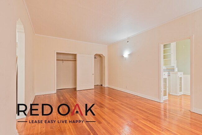 Photo - Cozy Studio with Tons of Natural Light, Sp... Unit 303