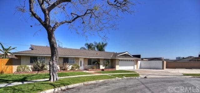 Photo - 331 E Bluebell Pl