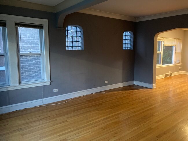 Photo - 1620 East Ave Apartments Unit 1