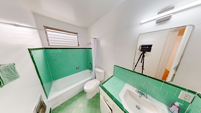 Photo - 1042 Stanley