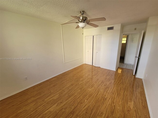 Photo - 16400 NE 17th Ave Unit 206