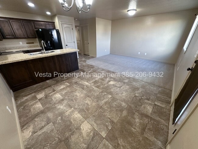 Photo - 1933 N 325 W