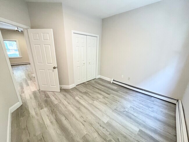 174 Bolton St Unit 1