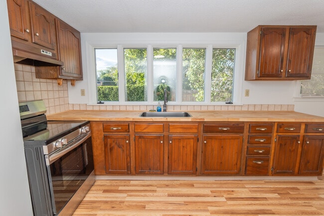 Photo - 137A Kingstown Rd