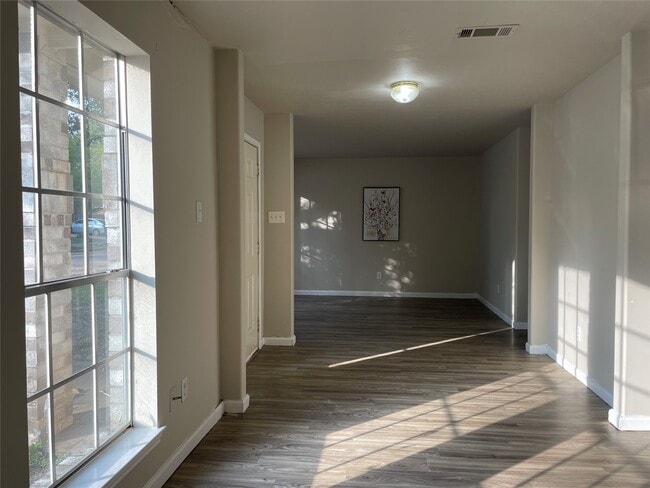 Building Photo - 6614 Amberfield Ln