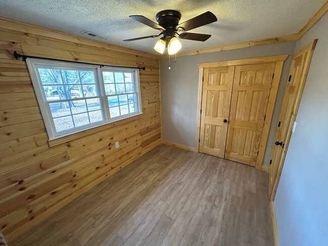 Photo - 2886 Harrisburg Rd