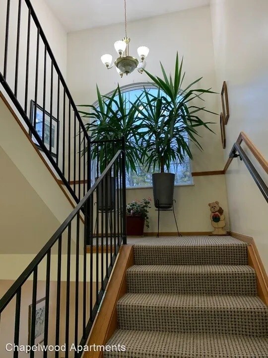 Photo - 1005 Valley View Ln