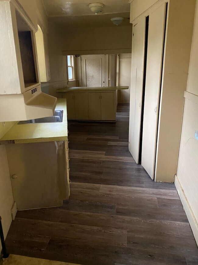 Photo - 255 Wilkinson St