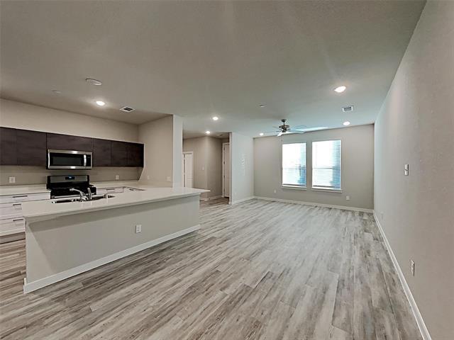 Photo - 1312 Creekbank Dr