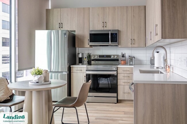 Photo - 151 S State St Unidad 1012.1410742