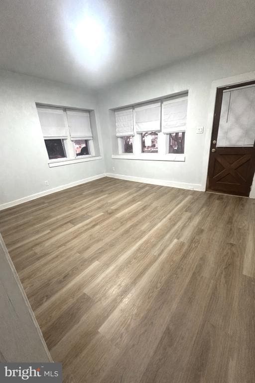 Photo - 1005 Stanbridge St