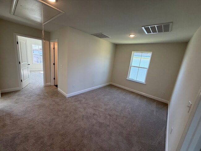 Photo - 152 boundary hall way